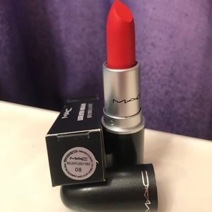 MAC Lustre Lipstick -  RELENTLESSLY RED